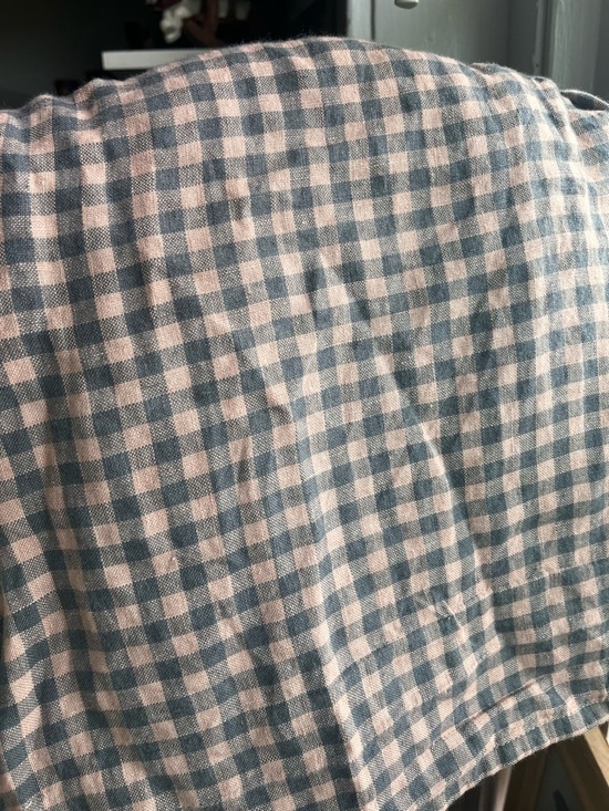 High-waisted Linen Shorts - Picture 3 of 4